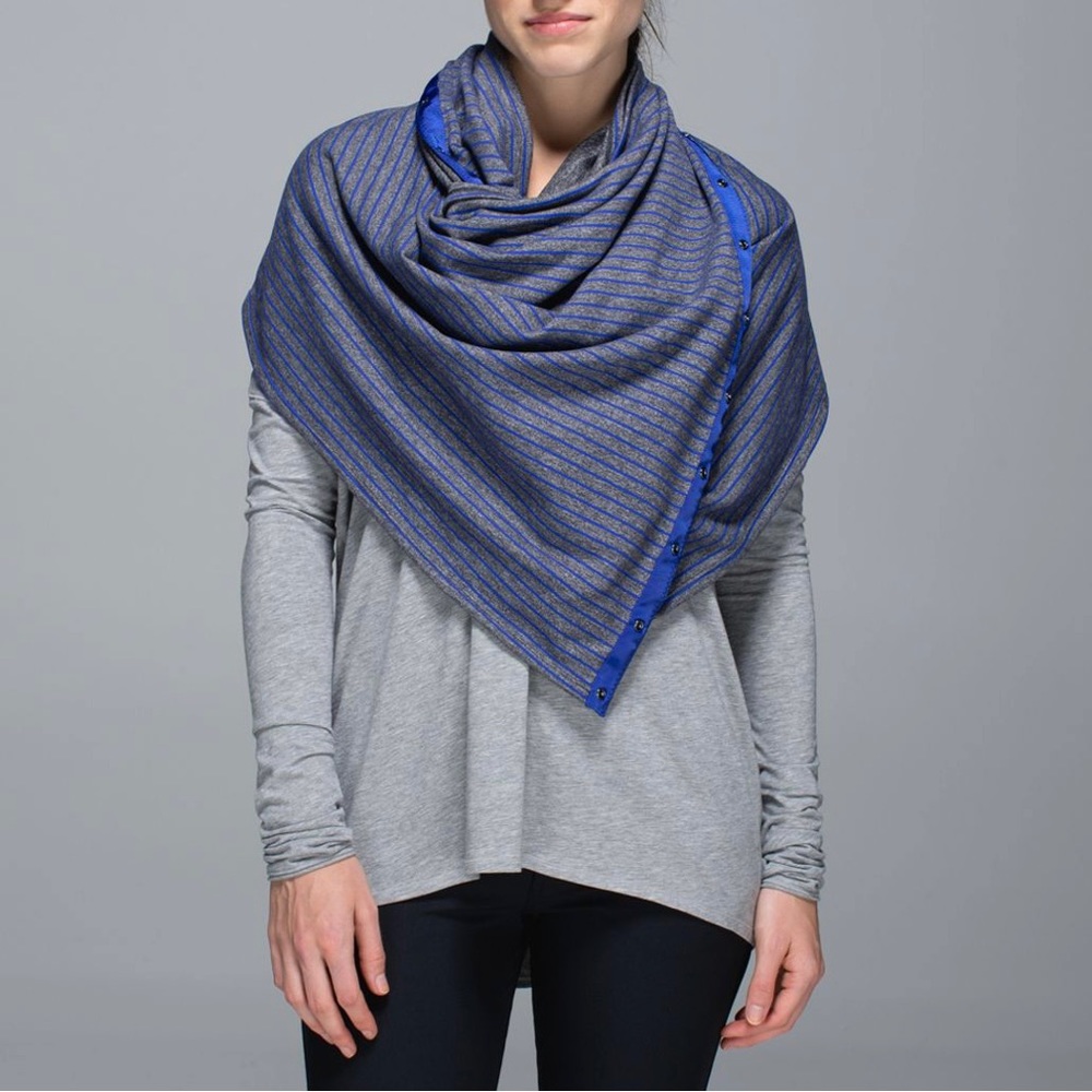 lululemon athletica Blue Striped Wrap